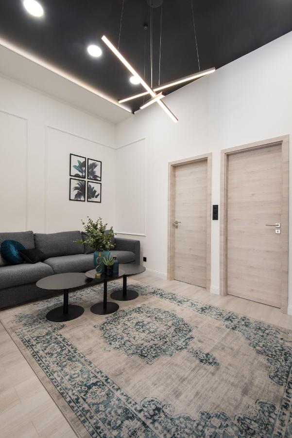Hollo 3 Bedroom Downtown Apartment บูดาเปสต์ ภายนอก รูปภาพ