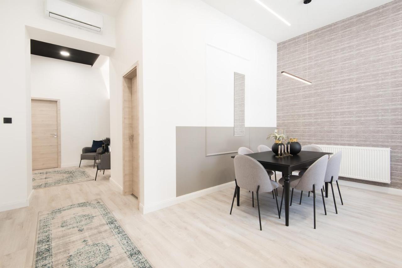 Hollo 3 Bedroom Downtown Apartment บูดาเปสต์ ภายนอก รูปภาพ