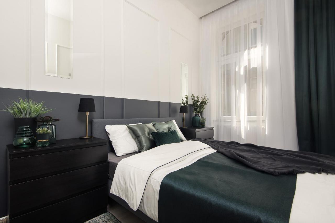 Hollo 3 Bedroom Downtown Apartment บูดาเปสต์ ภายนอก รูปภาพ